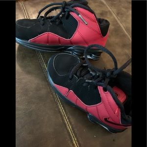 Boys Nike elite shoxs